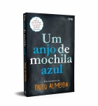 Um anjo de mochila azul